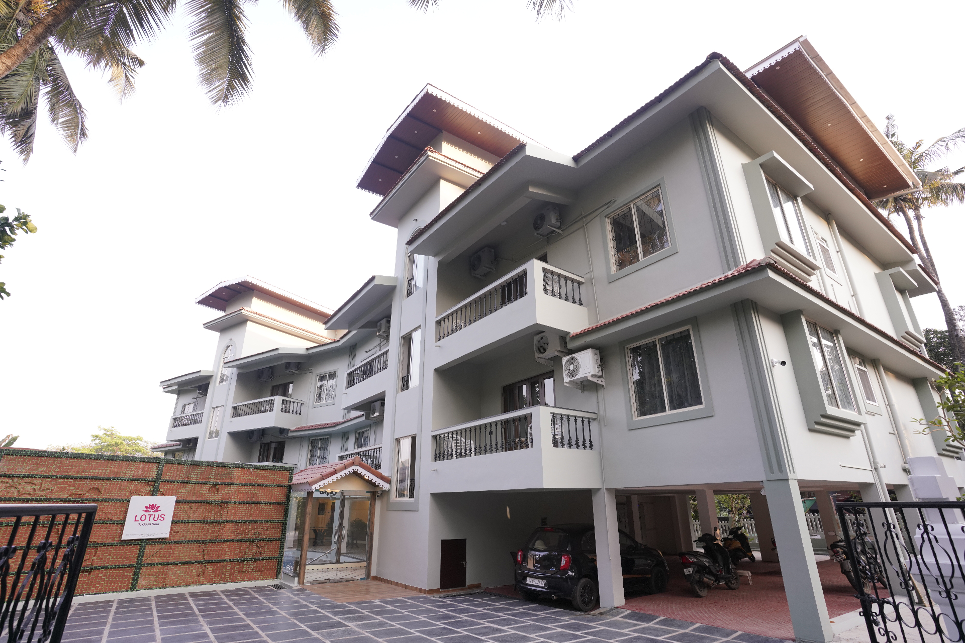 Exterior of Hotel Lotus Candolim
